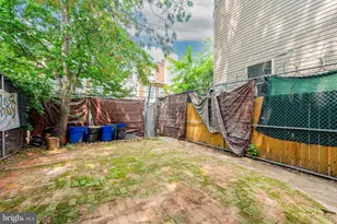 1852 N 17th St, Philadelphia, PA 19121 - Photo 12