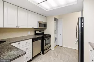 1326 Spruce St, Philadelphia, PA 19107 - Photo 8