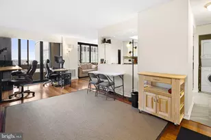 1326 Spruce St, Philadelphia, PA 19107 - Photo 2