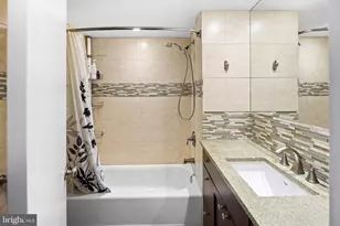 1326 Spruce St, Philadelphia, PA 19107 - Photo 16