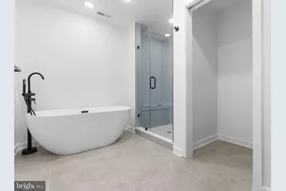 1602 Locust Street #202, Philadelphia, PA 19103 - Photo 18