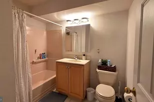 628 S 27th St, Philadelphia, PA 19146 - Photo 16