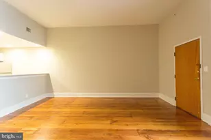 727 Spruce St, Philadelphia, PA 19106 - Photo 4