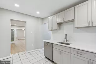 2131 Christian St, Philadelphia, PA 19146 - Photo 4