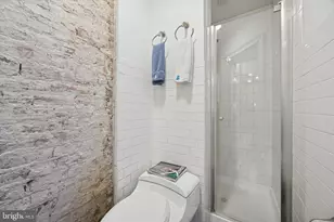 916 Clinton St, Philadelphia, PA 19107 - Photo 6