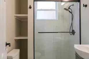 2429 S Garnet St, Philadelphia, PA 19145 - Photo 16