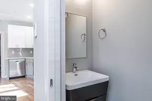 2045 N College Ave, Philadelphia, PA 19121 - Photo 14