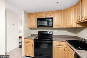 2001 Hamilton St, Philadelphia, PA 19130 - Photo 6