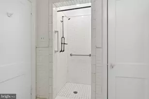 6711 Lincoln Dr, Philadelphia, PA 19119 - Photo 32