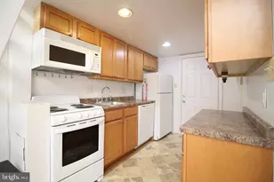 1722 Spruce, Philadelphia, PA 19103 - Photo 12