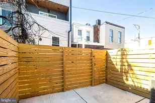 2650 Earp St, Philadelphia, PA 19146 - Photo 8