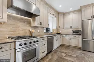 8111 St Martins Ln, Philadelphia, PA 19118 - Photo 28