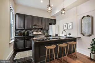 704 S Washington Square, Philadelphia, PA 19106 - Photo 2