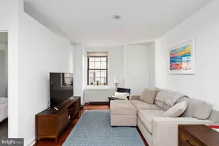 219 S 18th St, Philadelphia, PA 19103 - Photo 2