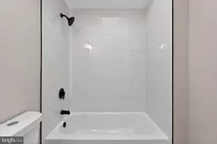 6514 Elmwood Ave, Philadelphia, PA 19142 - Photo 16