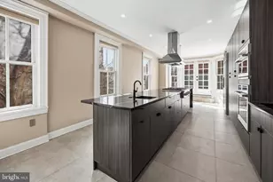 552 N 18th St, Philadelphia, PA 19130 - Photo 12