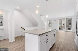 3121 Beachview Ln, Philadelphia, PA 19125 - Photo 2