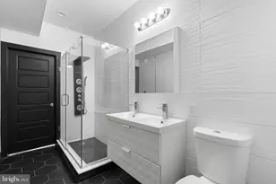 2674 Martha St, Philadelphia, PA 19125 - Photo 14