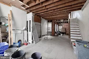 1752 N Lecount St, Philadelphia, PA 19121 - Photo 2