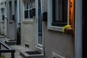 913 S Darien St, Philadelphia, PA 19147 - Photo 26