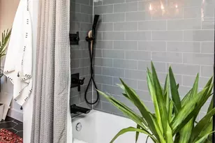 913 S Darien St, Philadelphia, PA 19147 - Photo 12