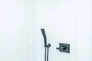 913 S Darien St, Philadelphia, PA 19147 - Photo 16