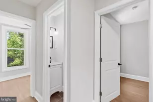 35 E Collom St, Philadelphia, PA 19144 - Photo 18