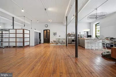 1345 E Susquehanna Avenue, Philadelphia, PA 19125 - Photo 10