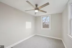 7568 Brockton Rd, Philadelphia, PA 19151 - Photo 16