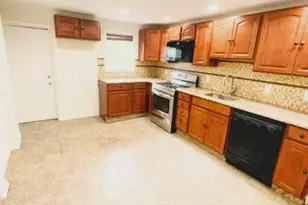 1138 S 23rd St, Philadelphia, PA 19146 - Photo 4