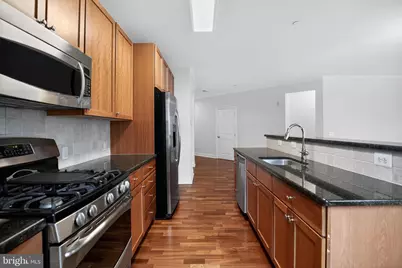 800 Admirals Way #1836, Philadelphia, PA 19146 - Photo 10