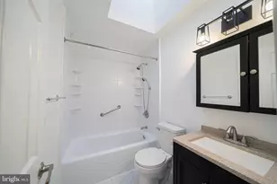 2306 Strahle St, Philadelphia, PA 19152 - Photo 10