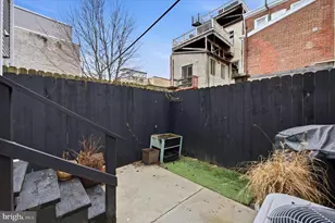 2512 Collins St, Philadelphia, PA 19125 - Photo 8