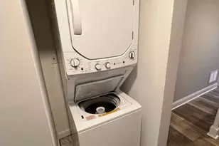 2041 S Norwood St, Philadelphia, PA 19145 - Photo 8