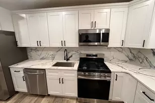 2041 S Norwood St, Philadelphia, PA 19145 - Photo 4