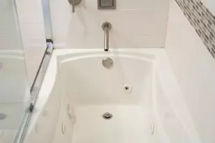 20 Letitia St, Philadelphia, PA 19106 - Photo 34