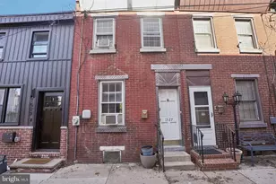 1527 Earl St, Philadelphia, PA 19125 - Photo 2