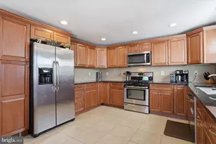 8605 Alicia St, Philadelphia, PA 19115 - Photo 8