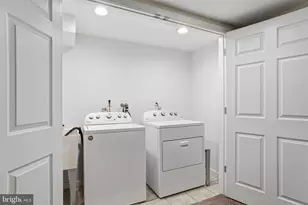 8605 Alicia St, Philadelphia, PA 19115 - Photo 30