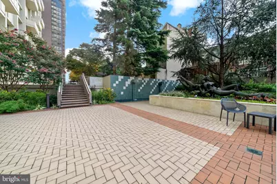 604 S Washington Square #309, Philadelphia, PA 19106 - Photo 24