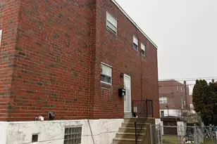 2751 Tolbut St, Philadelphia, PA 19152 - Photo 2