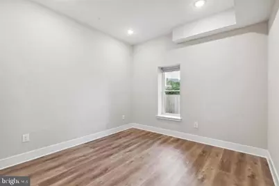 2017 N College Avenue, Philadelphia, PA 19121 - Photo 12