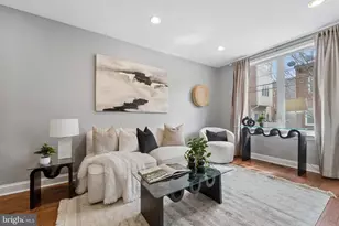 2001 Carpenter St, Philadelphia, PA 19146 - Photo 4