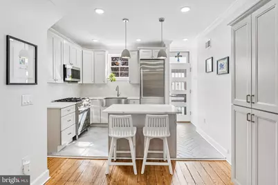 2047 Waverly Street, Philadelphia, PA 19146 - Photo 10