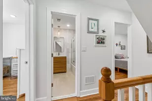 2047 Waverly St, Philadelphia, PA 19146 - Photo 12