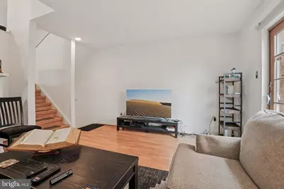 1 Queen Street #10, Philadelphia, PA 19147 - Photo 6