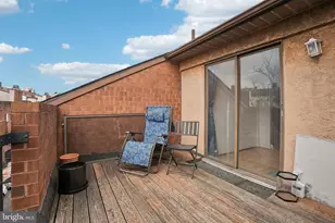 1 Queen St, Philadelphia, PA 19147 - Photo 22