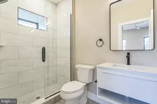 202 Kalos St, Philadelphia, PA 19128 - Photo 36