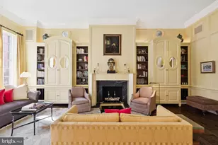 1811 Delancey Pl, Philadelphia, PA 19103 - Photo 2