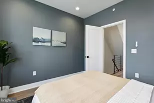 1233 N Myrtlewood St, Philadelphia, PA 19121 - Photo 20
